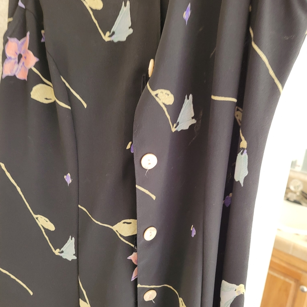 Dress - Picture 2 of 4